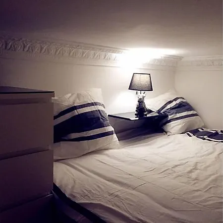 Prive A 14 * Paris